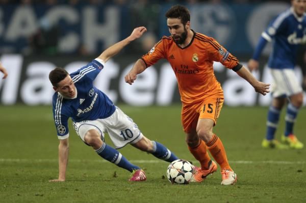 دراكسلر (يسار) خلال مباراة أمس