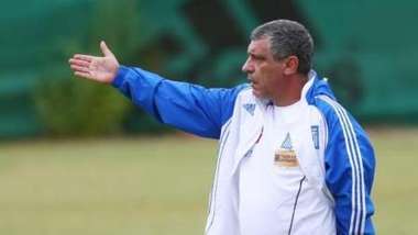 سانتوس المدير الفني للمنتخب اليوناني