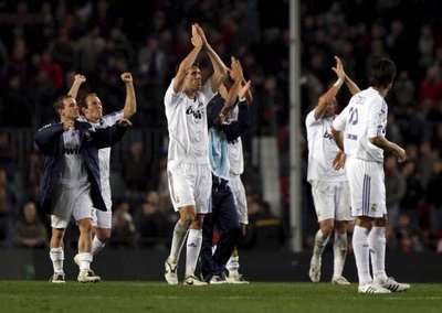 فرحة لاعبي ريال مدريد في نهاية المباراة