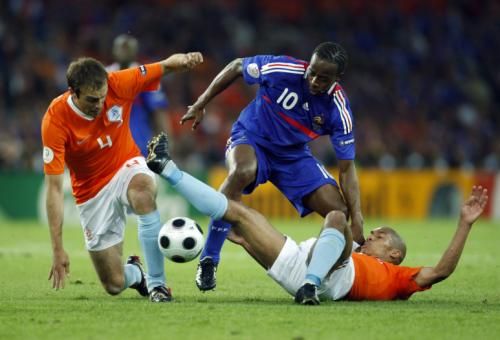 2008-06-13t183613z_01_euro552_rtrnsrp_0_soccer-euro-_reuters