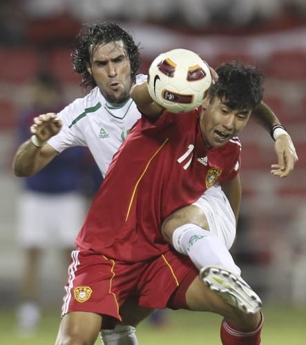 2011-11-11t222411z_01_doh40_rtridsp_3_soccer-world_reuters