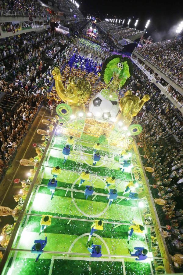 2014-03-04t040729z_1424987818_gm1ea340xlx01_rtrmadp_3_brazil-carnival_reuters