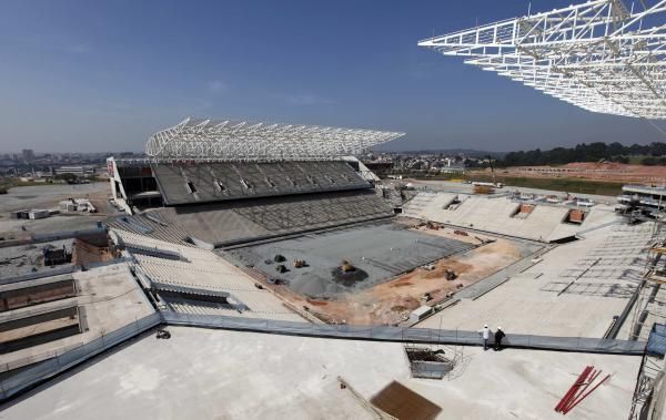 2013-05-03t205543z_1410254623_gm1e9540dfc01_rtrmadp_3_brazil-worldcup-stadium_reuters