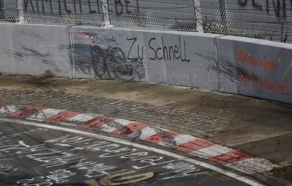 2013-10-30t085136z_284112540_gm1e9au1ai401_rtrmadp_3_germany-nuerburgring_reuters