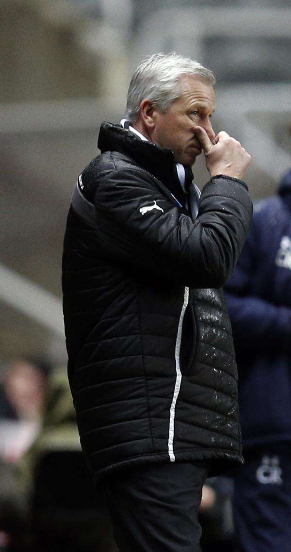 2014-02-12t223715z_1076106769_gm1ea2d0ib301_rtrmadp_3_soccer-england_reuters