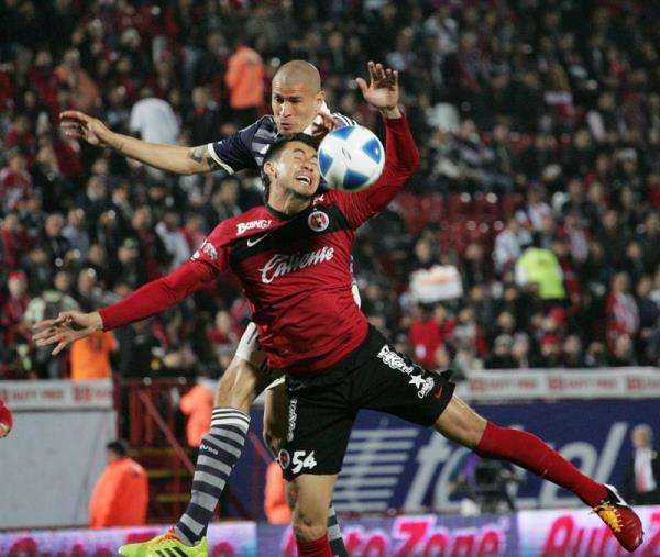 جانب من مباراة تيخوانا مع جوادالاخارا 