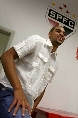 البرازيلي أدريانو