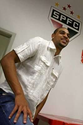 البرازيلي أدريانو