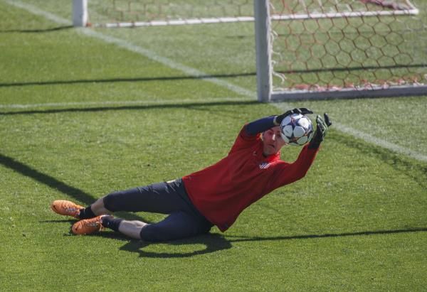 2014-03-10t135714z_3550164_gm1ea3a1ov601_rtrmadp_3_soccer-champions-atletico_reuters