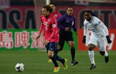 فاجنر لوف مع نجم اوروجواي المهاجم دييجو فورلان