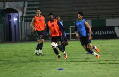 جزء من تقسيمة الفريق في نهاية المران