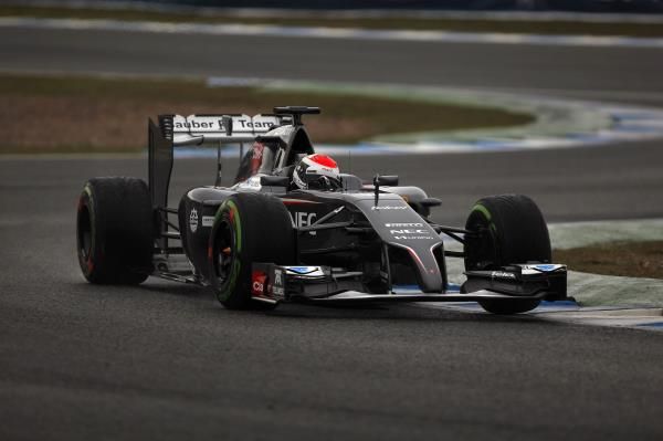 2014-01-31t192549z_150131203_gm1ea21094o01_rtrmadp_3_motor-racing-testing-ecclestone_reuters