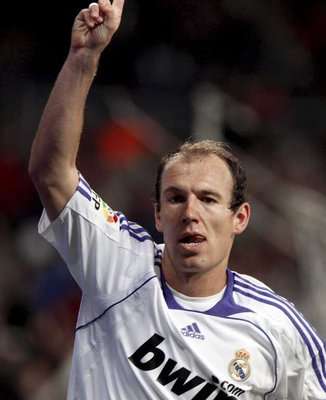 الجناح الهولندي الدولي آريين روبن