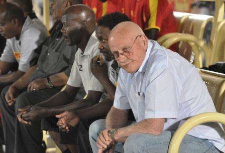 اؤتوفستر في اول ظهور رسمي له مع المريخ امام الاتحاد