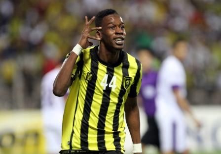 فرحة فلاته باحد اهدافه في مباراة العين الاماراتي