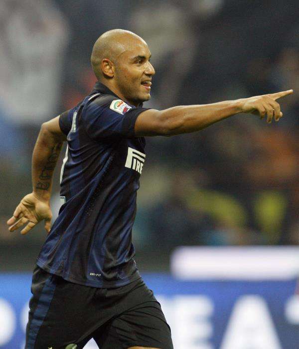 2013-10-26t210232z_1173955932_gm1e9ar0dx001_rtrmadp_3_soccer-italy_reuters