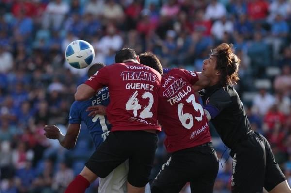 جانب من مباراة فريقي كروز أزول وتيخوانا