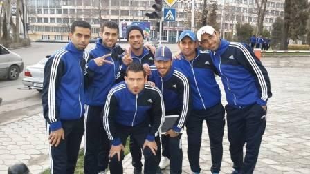 لقطة جامعة للاعبي فريق ذات راس