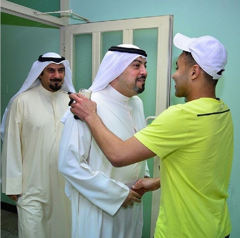 لاعب العربي طلال نايف في استقبال الفهد بمقر النادي