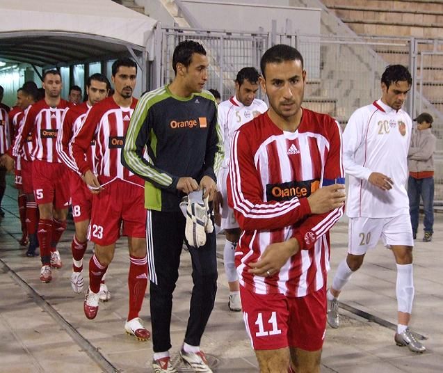 دخول لاعبين العربي وشباب الاردن ارض الملعب وبعدسة كووورة