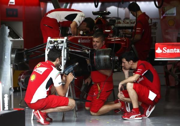 2014-03-27t065919z_3407357_gm1ea3r15j801_rtrmadp_3_motor-racing-prix_reuters