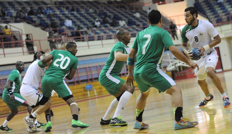 الأهلي يتطلع للحفاظ على الصدارة امام مضر