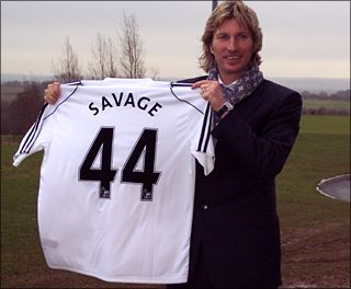 الويلزي روبي سافيج يحمل قميص فريقه الجديد