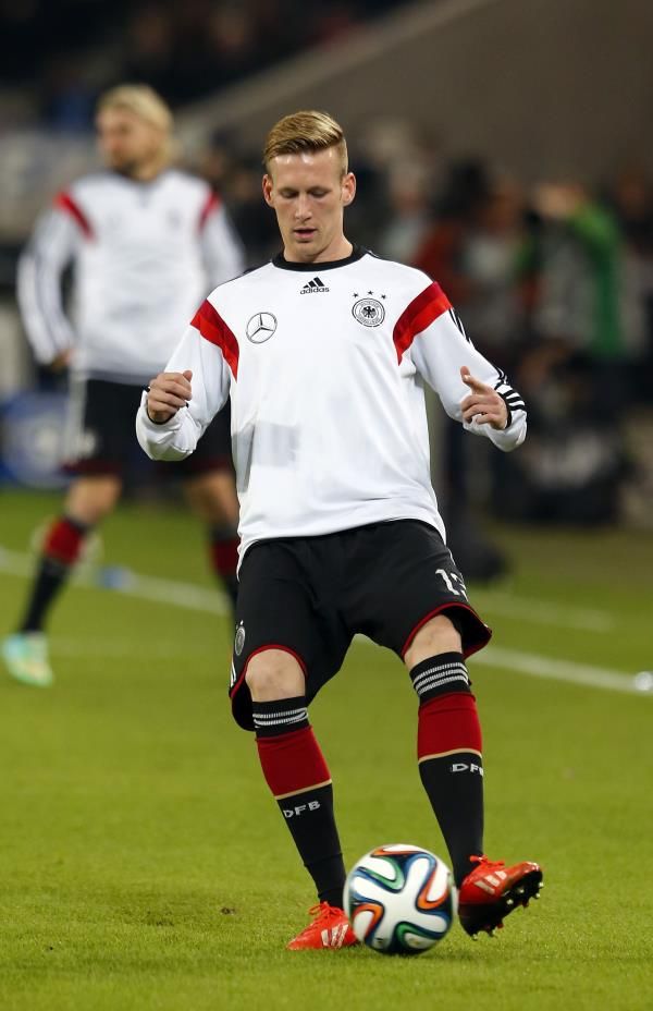 2014-03-05t192055z_1967631100_bm2ea351kgg01_rtrmadp_3_soccer-friendly_reuters