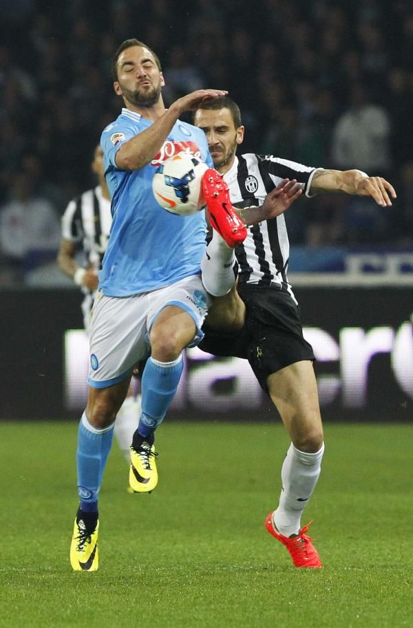 2014-03-30t192514z_1135983287_gm1ea3v09em01_rtrmadp_3_soccer-italy_reuters