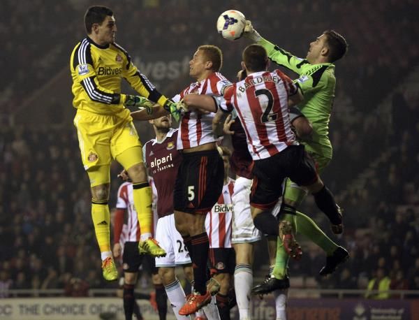 2014-03-31t205711z_268380543_gm1ea410dpd01_rtrmadp_3_soccer-england_reuters