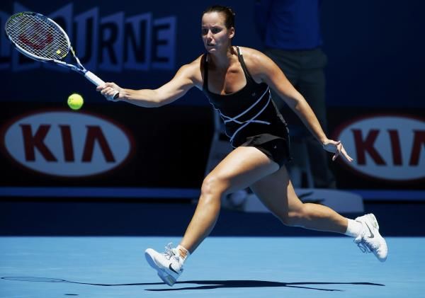 2014-01-13t020937z_2054406853_sr1ea1d05zq2t_rtrmadp_3_tennis-open_reuters