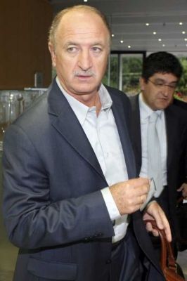 البرازيلي لويس فيليب سكولاري 