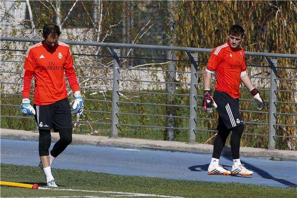  إيكر كاسياس و دييجو لوبيز