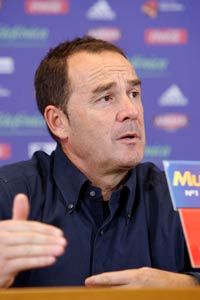 فـيـكـتـور فـيـرنـانـديـز