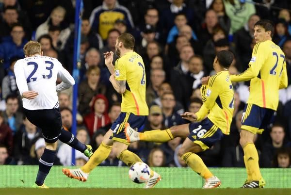 2014-04-07t204626z_430148139_gm1ea480d3x01_rtrmadp_3_soccer-england_reuters