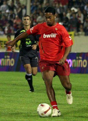 اللاعب البرازيلي رونالدينهو
