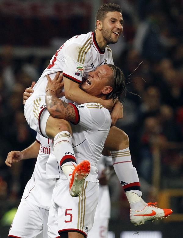 2014-04-07t195254z_1256082297_gm1ea480ana01_rtrmadp_3_soccer-italy_reuters