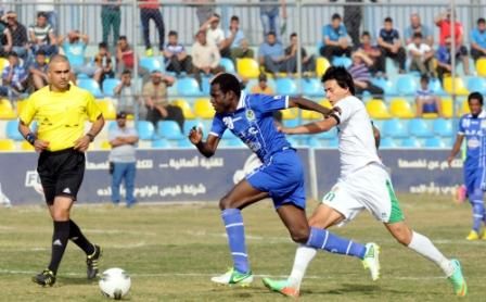 مشهد من مباراة الجوية والنفط اليوم  
