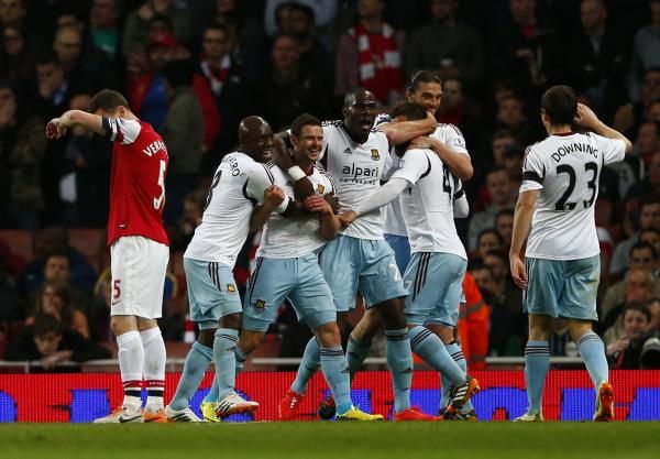 2014-04-15t195332z_24276668_gm1ea4g0ar301_rtrmadp_3_soccer-england_reuters