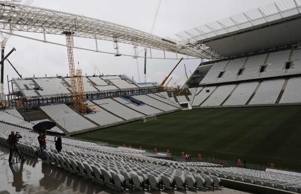 2014-04-15t192141z_189946695_gm1ea4g091g01_rtrmadp_3_soccer-brazil-stadium_reuters