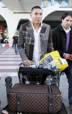 الهولندي هيدويجز مادورو لحظة وصولة فالنسيا  اليوم