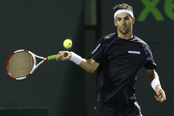 2014-03-20t014912z_775815903_nocid_rtrmadp_3_tennis-sony-open-baghdatis-v-giraldo_reuters