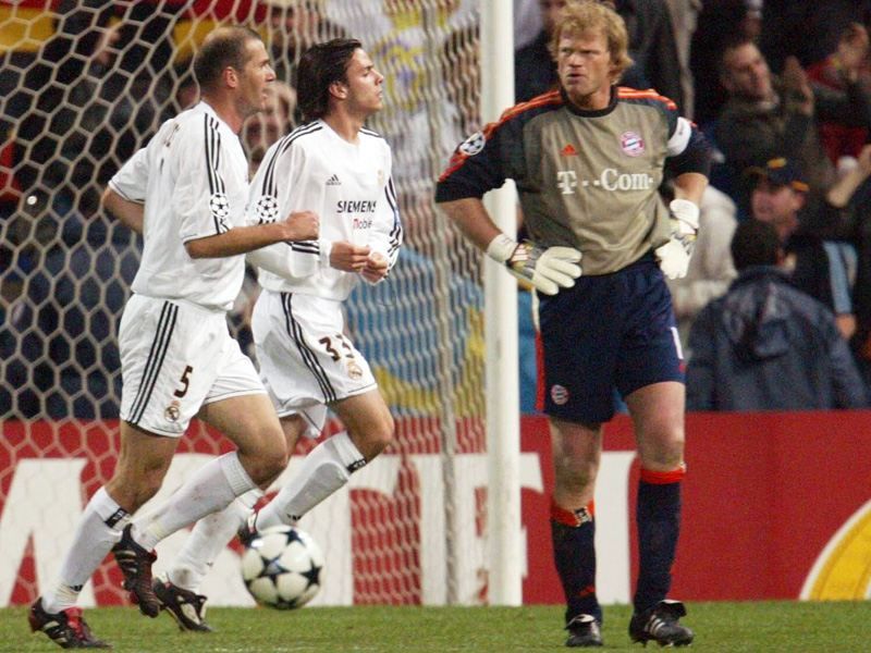 زيدان يطيح بالبايرن مرة أخرى في عام 2004 من دور ال16