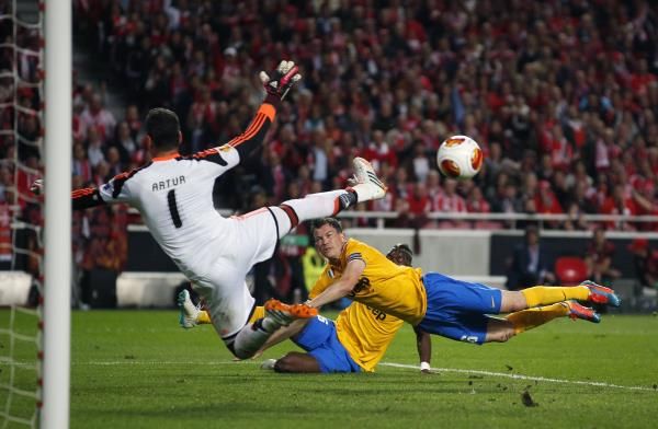 2014-04-24t203127z_878404476_gm1ea4p0cht01_rtrmadp_3_soccer-europa_reuters