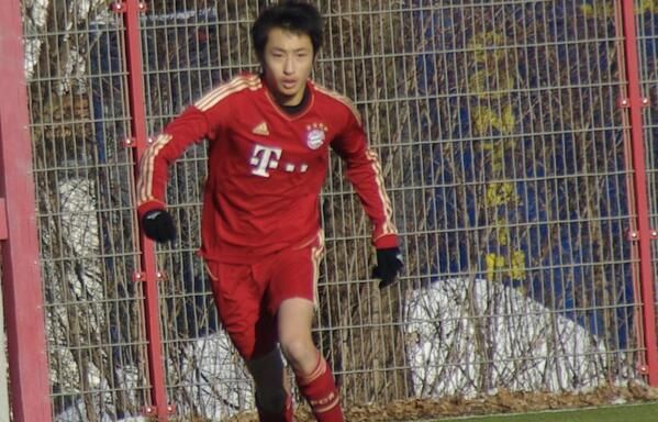 لاعب فريق بايرن ميونخ الالماني ريويا إتو