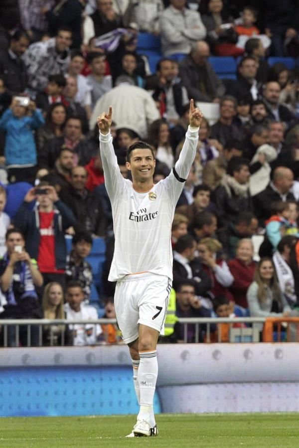 20140426-635341406483226078w_efe