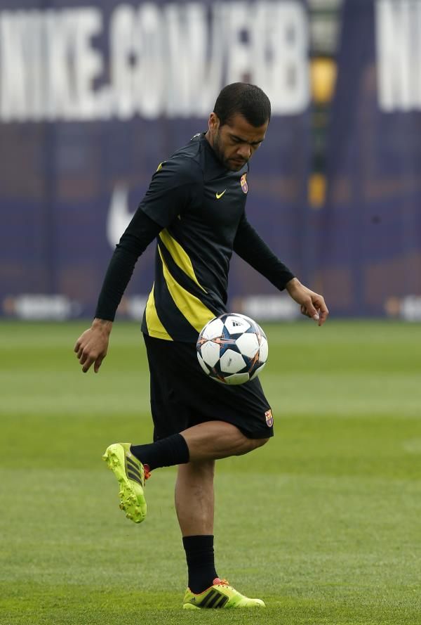 2014-03-31t100636z_713531943_gm1ea3v1e8o01_rtrmadp_3_soccer-champions-barcelona_reuters