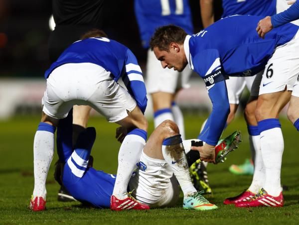 2014-01-25t181544z_1376466984_gm1ea1q066x01_rtrmadp_3_soccer-england-cup_reuters