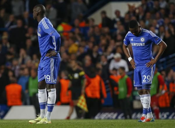 آثار الخسارة والخروج على ديمبا با وصامويل إيتو 