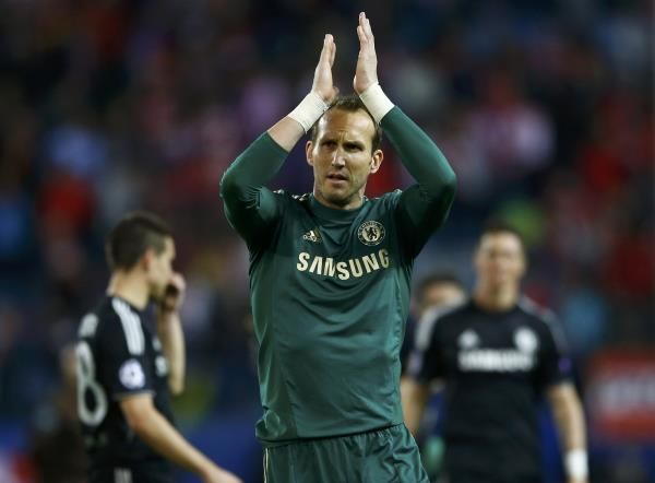 الاسترالي مارك شوارزر حارس مرمى تشيلسي لعب أمام أتلتيكو مدريد وهو بعمر 41 عاماً